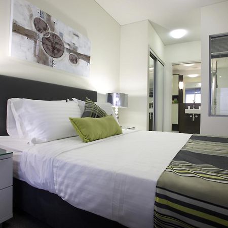 Monaco Caloundra Aparthotel Exteriör bild
