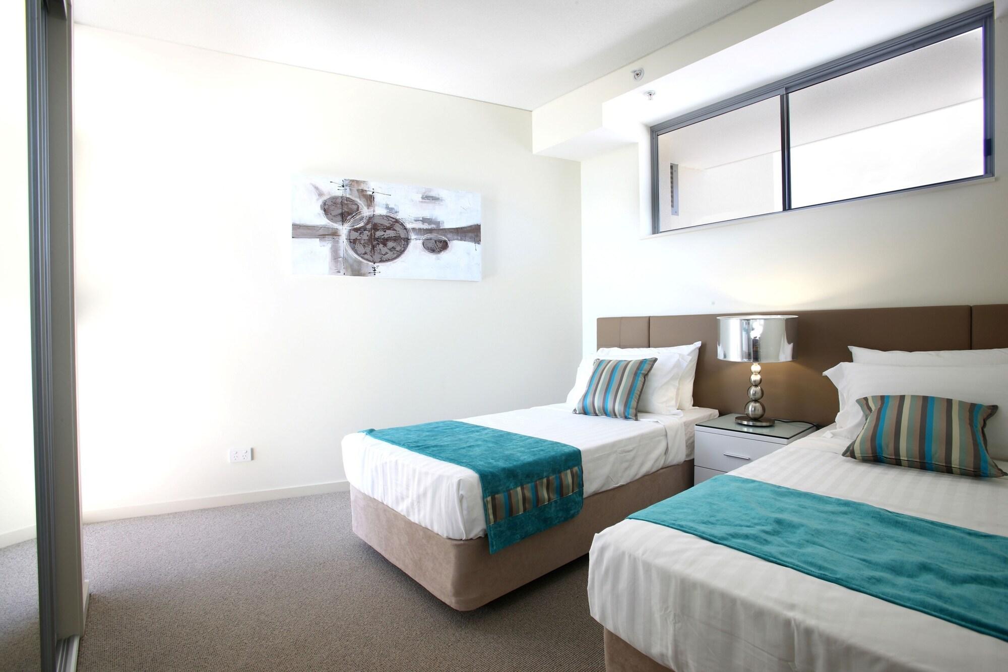 Monaco Caloundra Aparthotel Exteriör bild