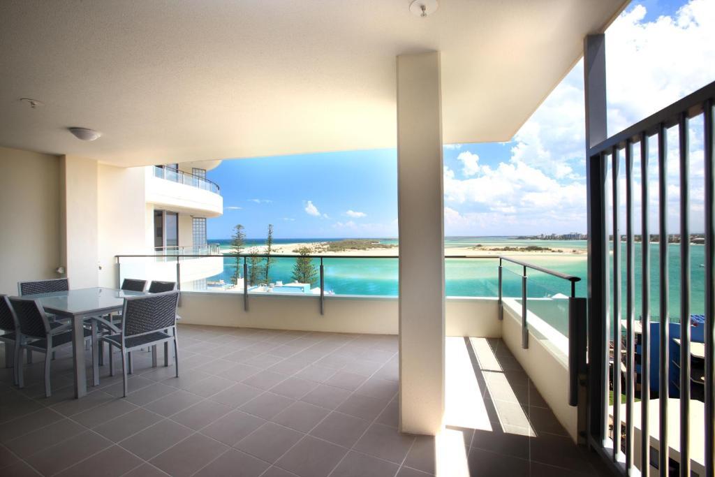 Monaco Caloundra Aparthotel Rum bild