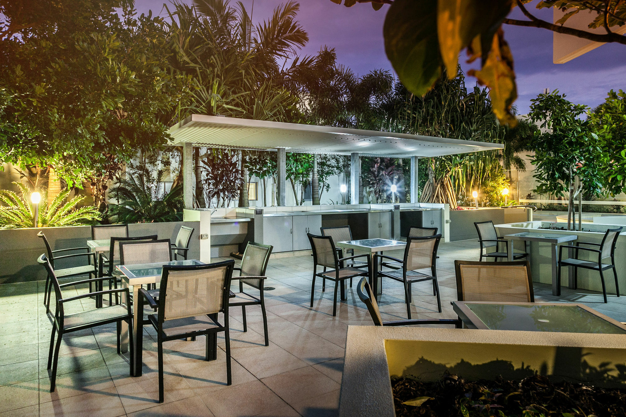 Monaco Caloundra Aparthotel Exteriör bild