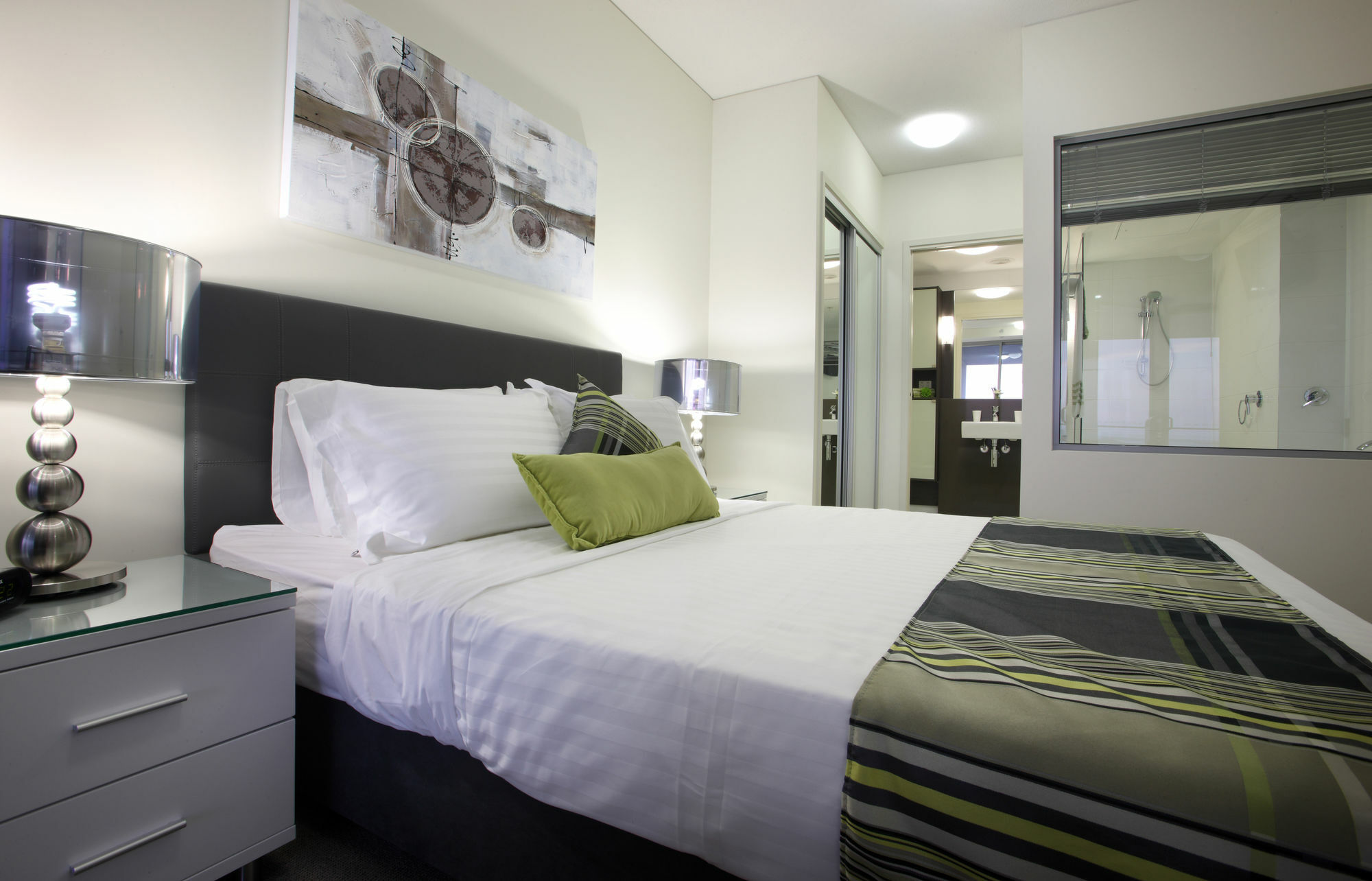 Monaco Caloundra Aparthotel Exteriör bild