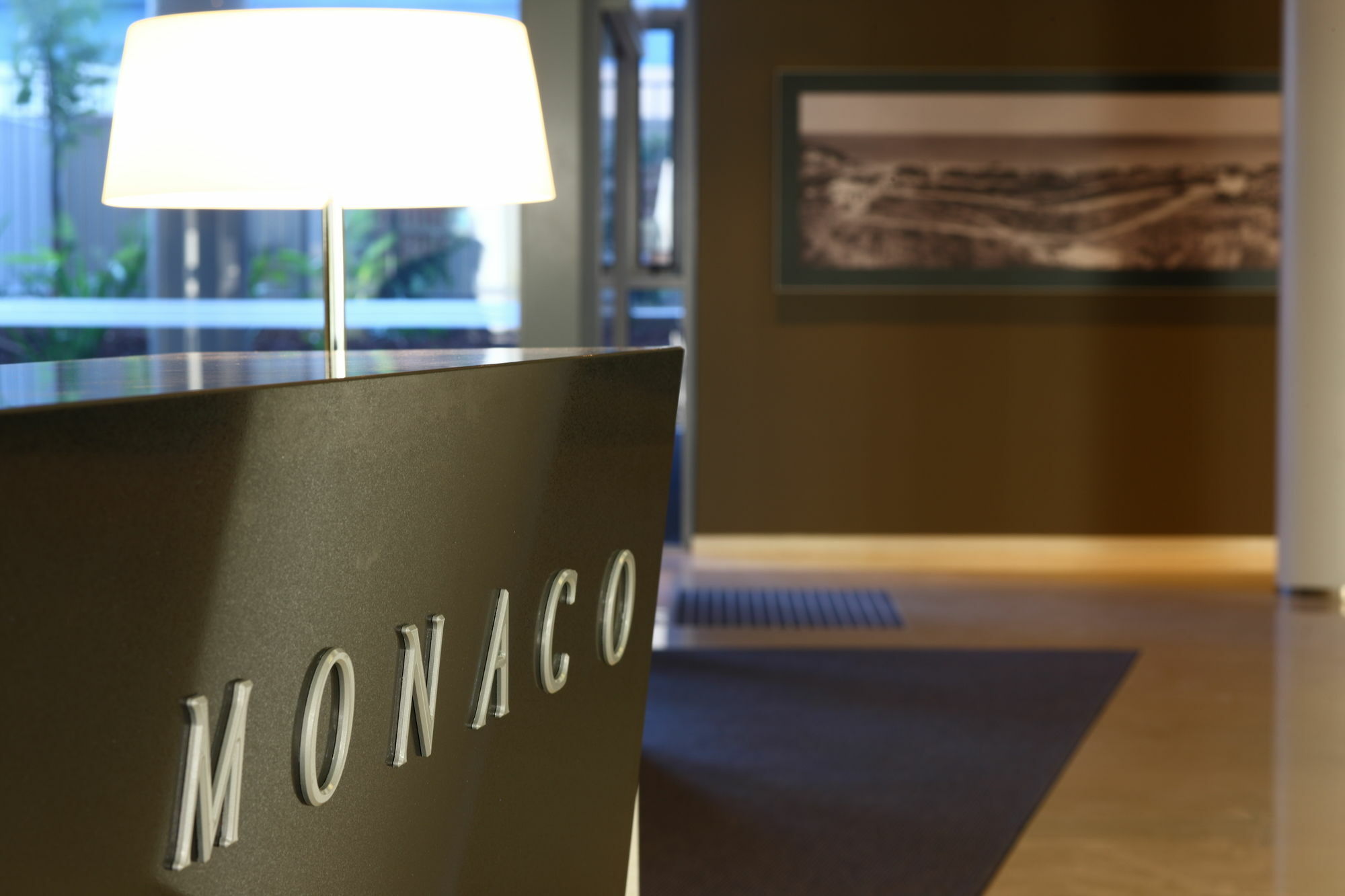Monaco Caloundra Aparthotel Exteriör bild